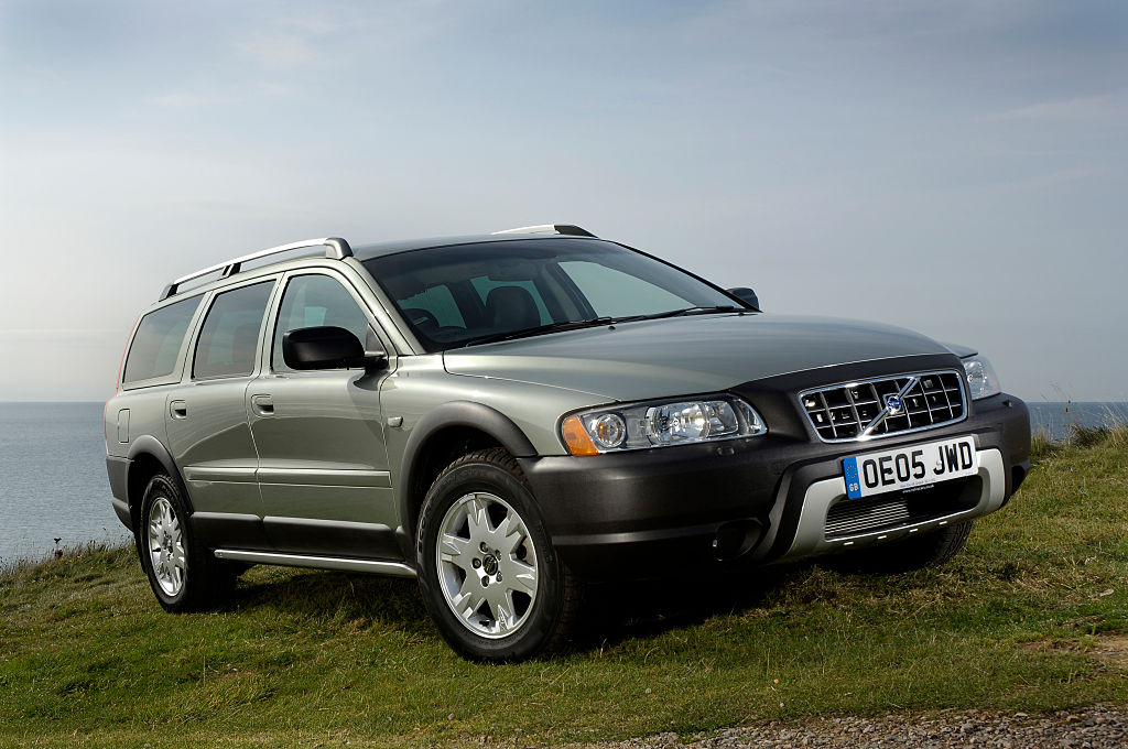 download 03 Volvo V70 able workshop manual