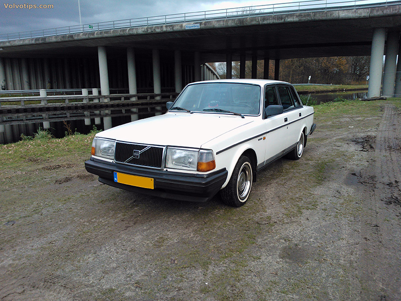 download 86 Volvo 240 workshop manual