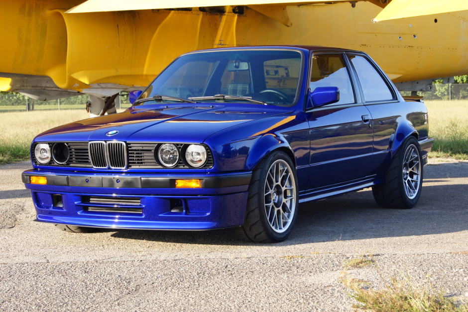 download BMW 325I E30 able workshop manual