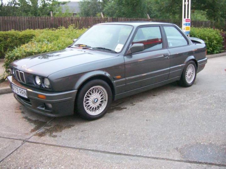 download BMW 325I E30 workshop manual