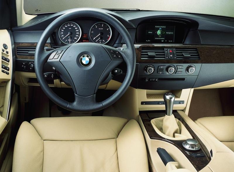 download BMW 525i workshop manual