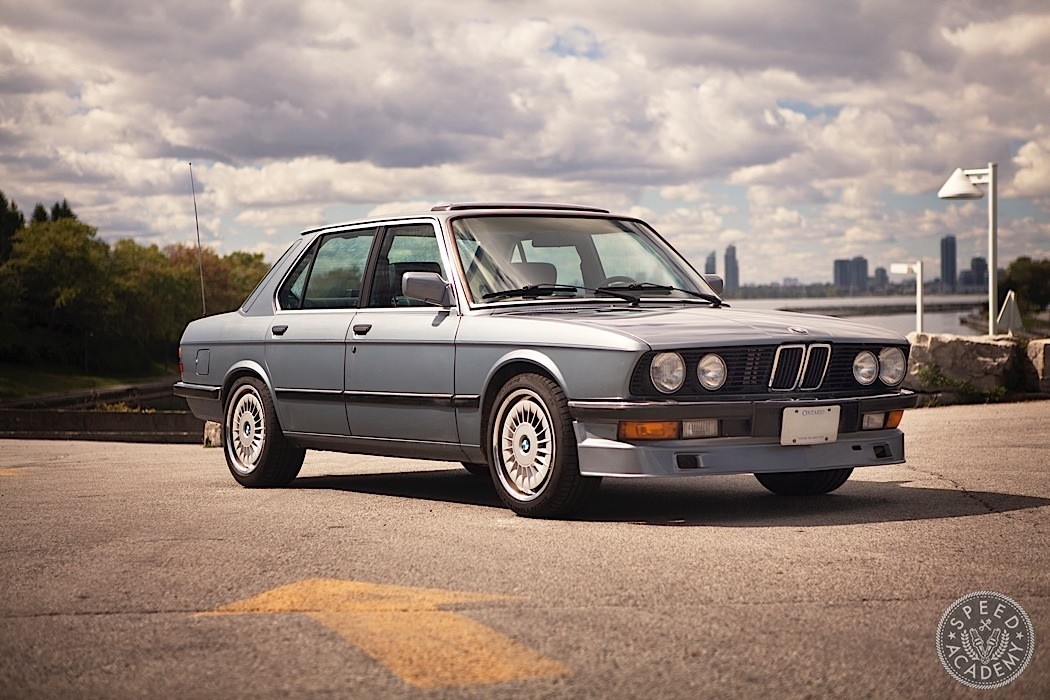 download BMW 528e workshop manual