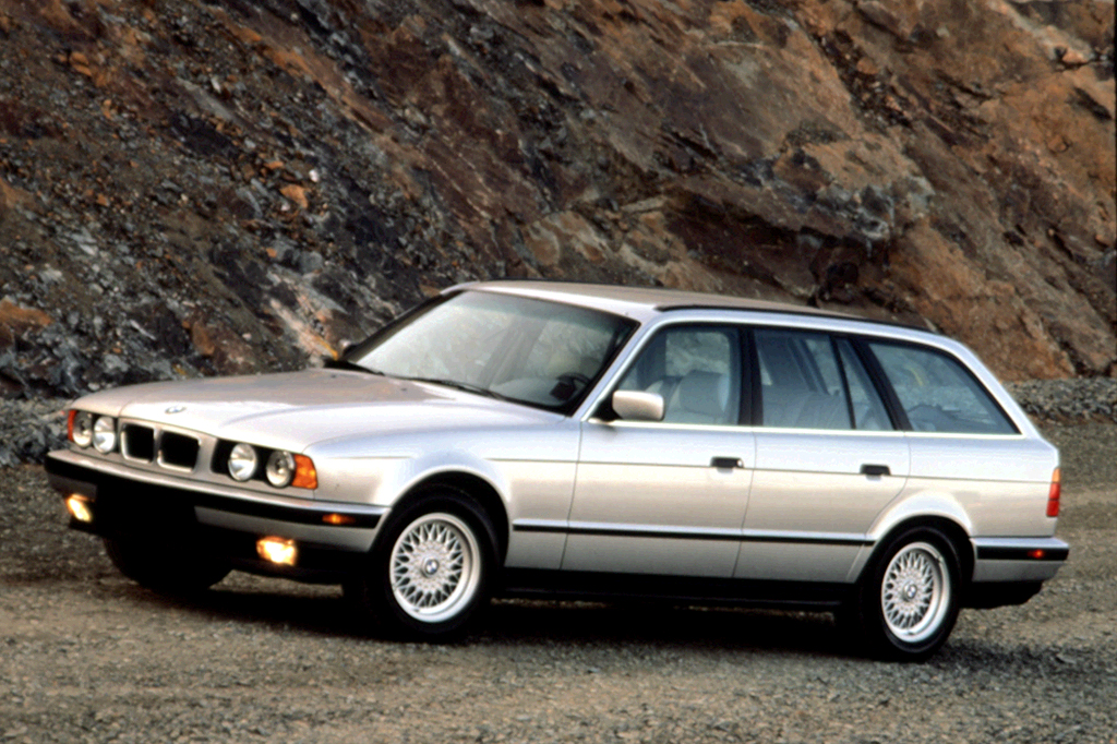 download Bmw 5 E 34 525i 530i 535i 540i including Touring workshop manual