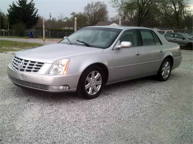 download Cadillac DTS workshop manual