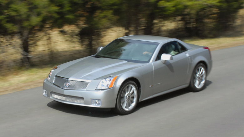 download Cadillac XLR able workshop manual