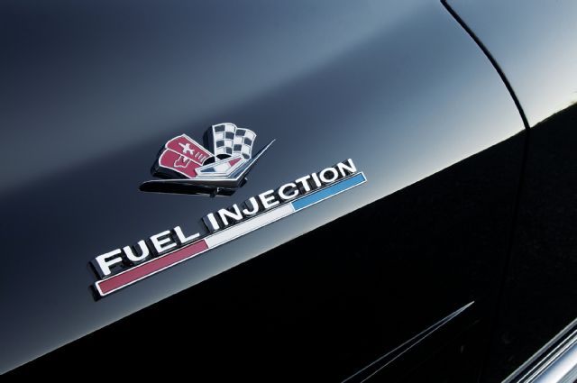 download Corvette Front Fender Emblems Fuel Injection workshop manual
