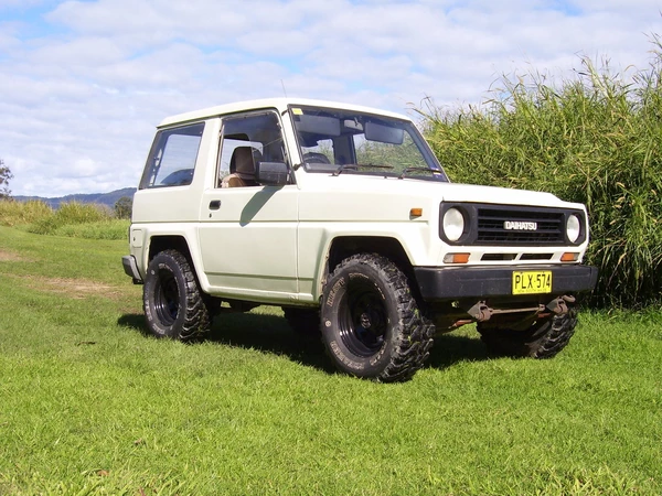 download DAIHATSU F70 F75 F77 Fourtrak able workshop manual