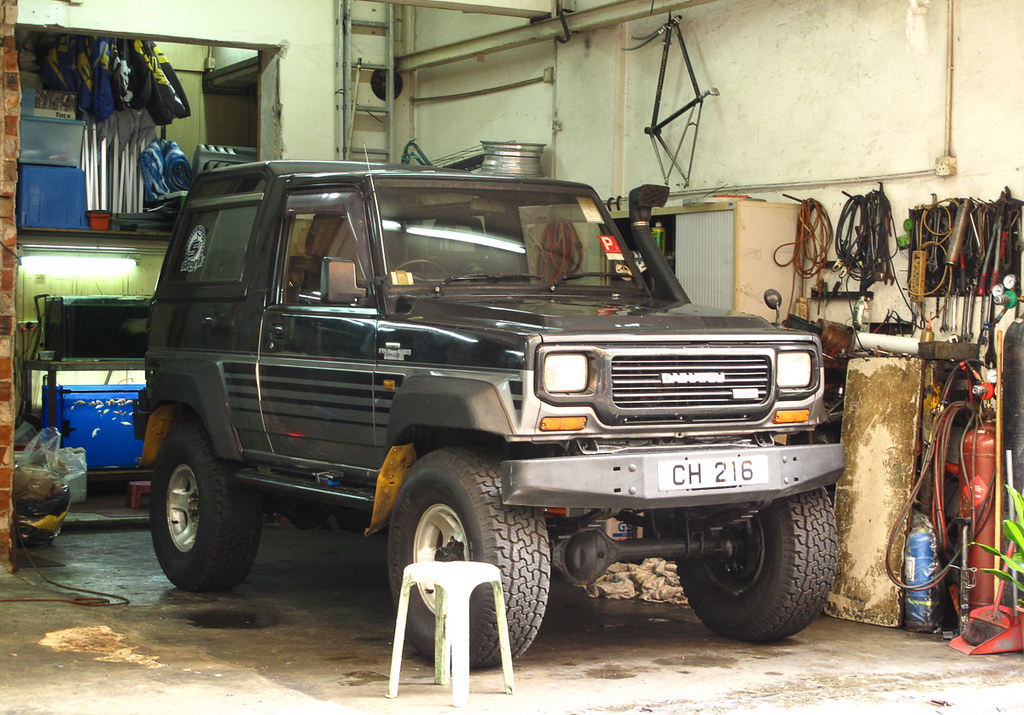 download Daihatsu Fourtrak F70 F75 F77 Manua workshop manual