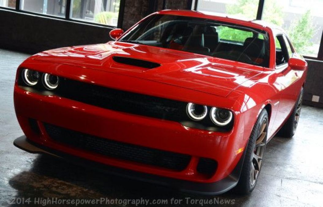 download Dodge Challenger SRT8 workshop manual