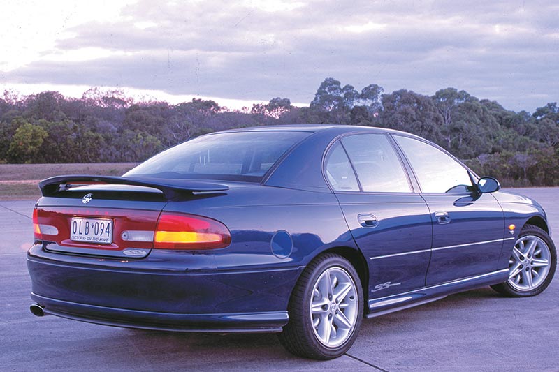 download HOLDEN COMMODORE VT I workshop manual