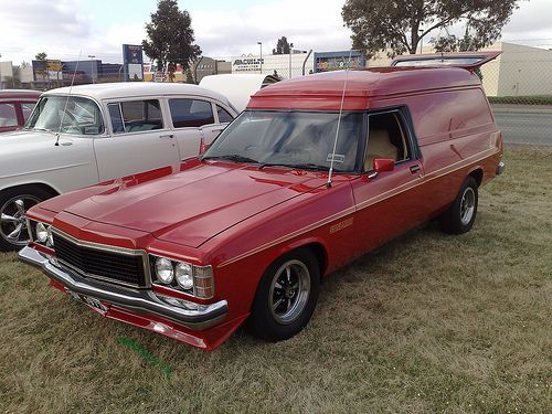 download HOLDEN SandMAN PANELVAN HQ HJ HX HZ workshop manual