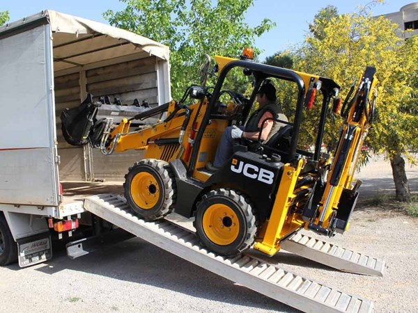 download JCB 1CX BACKHOE Loader  3 able workshop manual