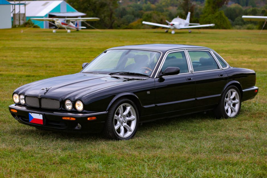 download Jaguar XJR workshop manual