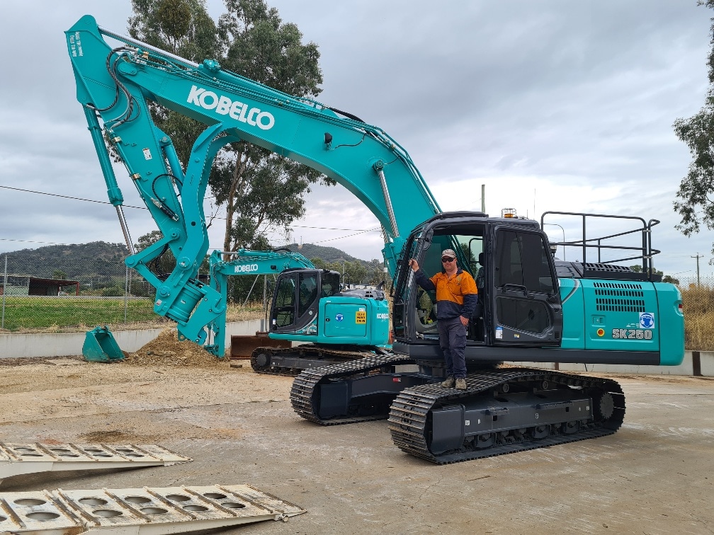 download Kobelco SK135SRLC 1ES Hydraulic Excavator able workshop manual