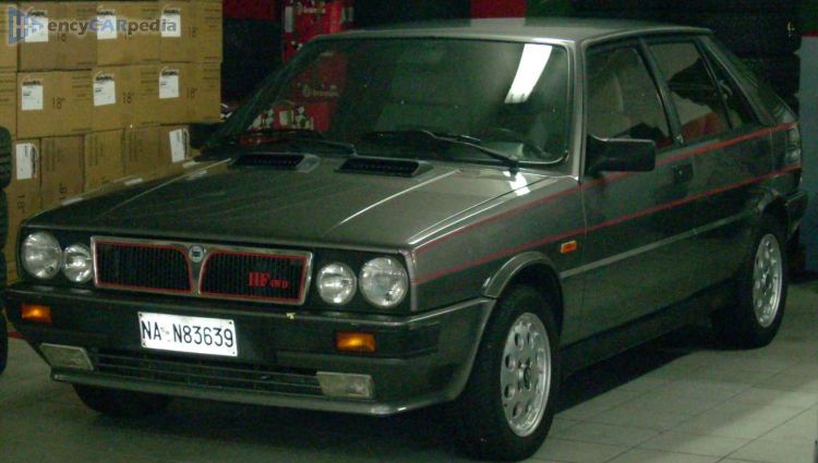 download Lancia Delta Prisma 4WD workshop manual