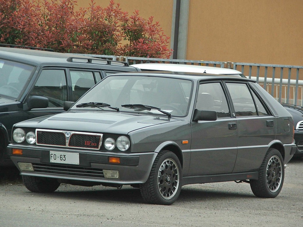 download Lancia Delta Prisma 4WD workshop manual