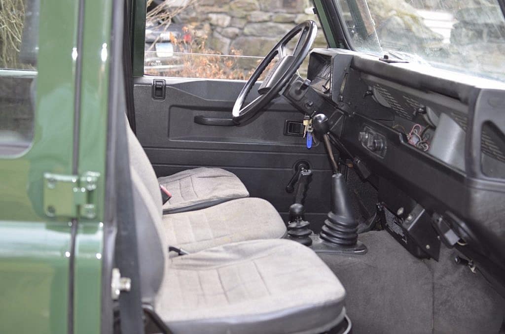 download Land Rover Defender 300Tdi workshop manual