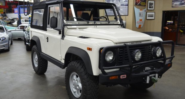 download Land Rover Defender 90 North American Spec workshop manual