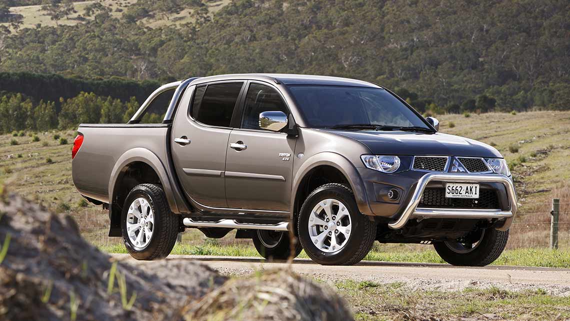 download MITSUBISHI TRITON L200 2.5L 3.2L workshop manual