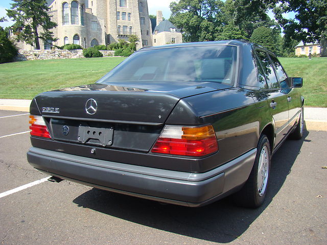 download Mercedes 260 E workshop manual