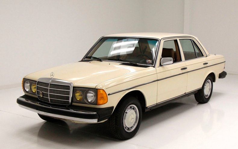 download Mercedes Benz 240D able workshop manual