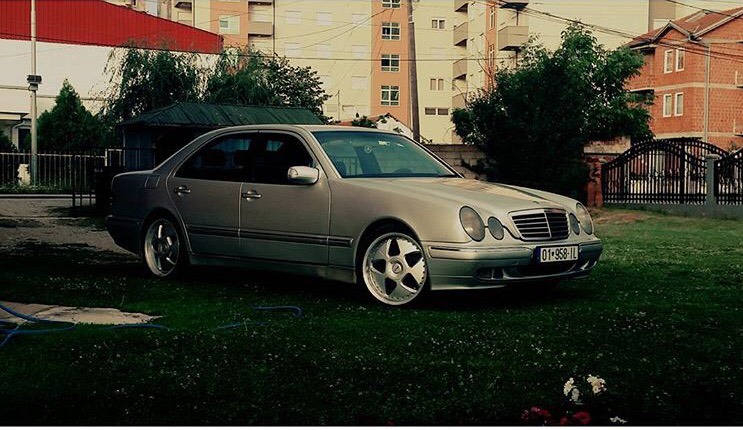 download Mercedes Benz E320 workshop manual