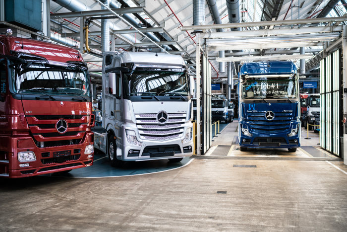 download Mercedes Benz Trucks Buses  1 workshop manual