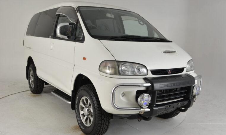 download Mitsubishi Delica L400 able workshop manual