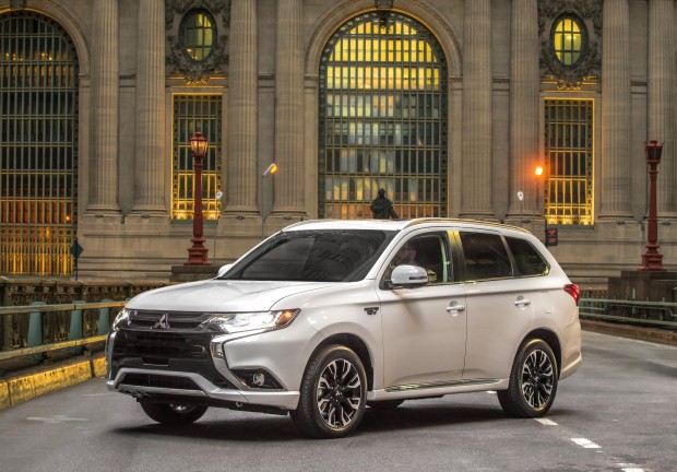 download Mitsubishi Outlander workshop manual