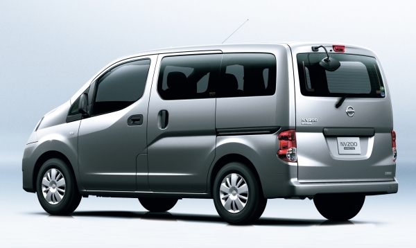 download Nissan NV200 M20 workshop manual