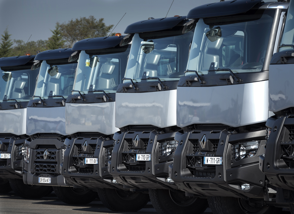 download RENAULT Trucks R Range able workshop manual