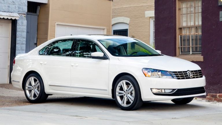 download Volkswagen Passat Official re workshop manual